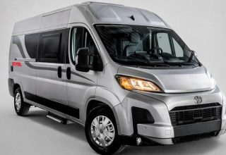 Тойота представила бюджетный дом на колёсах для двоих