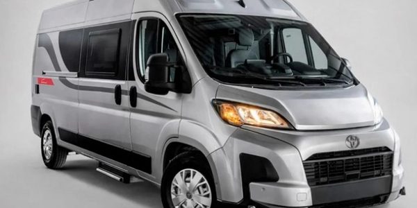 Тойота представила бюджетный дом на колёсах для двоих