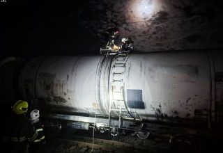 На Київщині рятувальники зняли з цистерни хлопчика із опіками