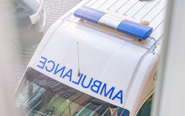 Біля торгового центру у Харкові стався вибух