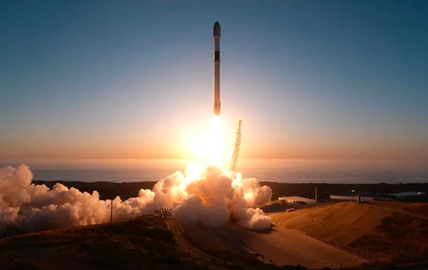 SpaceX вывела в космос еще 24 спутника Starlink