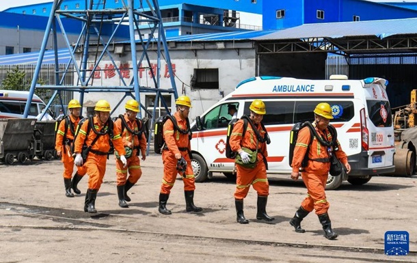 В Китае в результате взрыва на шахте погибло 82 шахтёра