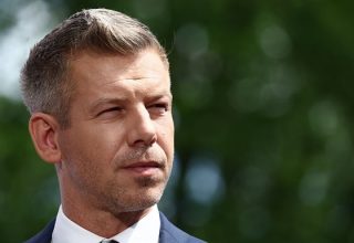 Петер Мадяр висловив позицію щодо зброї для України